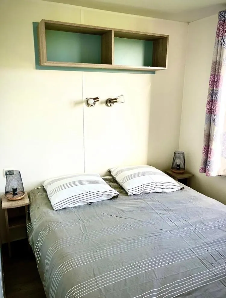 キャンプ場 Mobil Home A 100M De La Mer Sur Terrain Prive プルエスカ